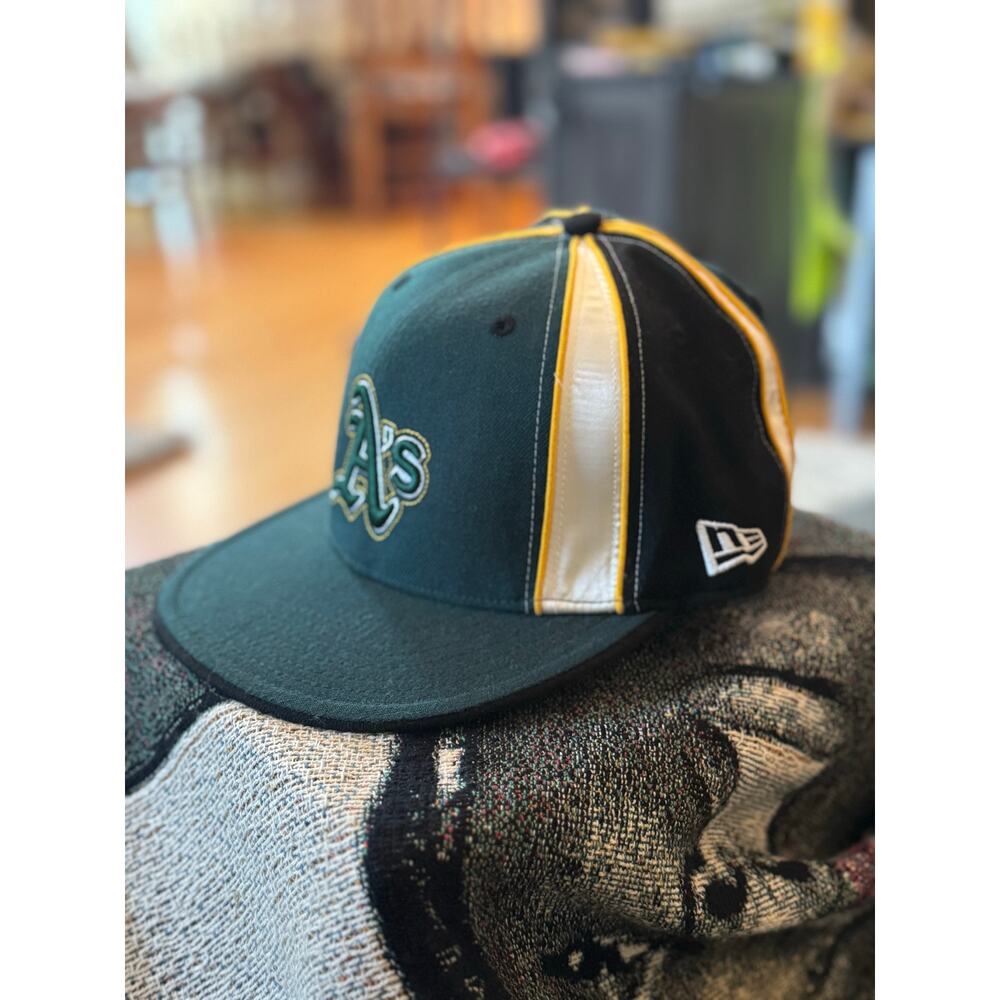 New Era Genuine Merchandise Oakland Athletics Ball Cap 7 1/4 57.7cm